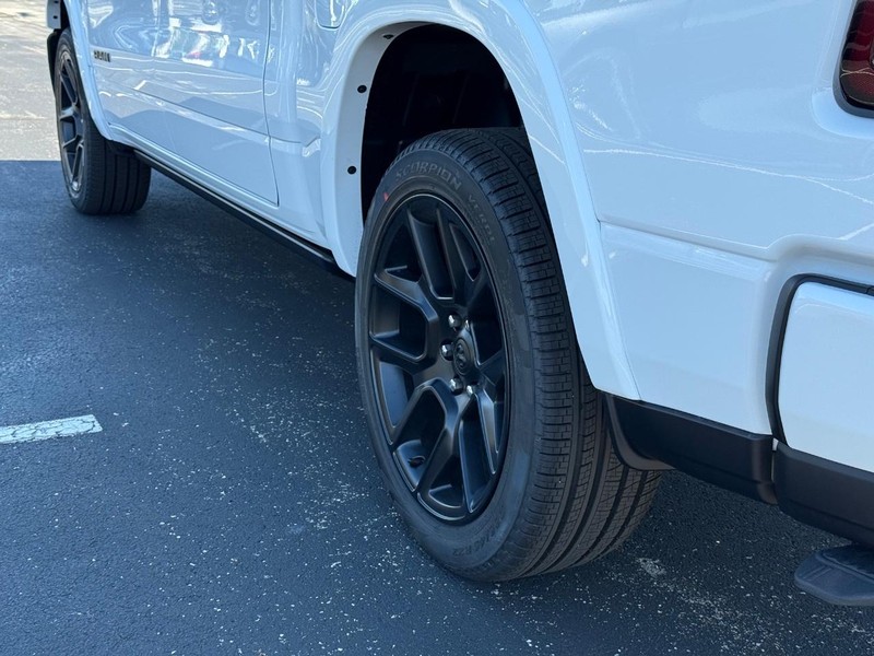 Ram 1500 Vehicle Full-screen Gallery Image 6