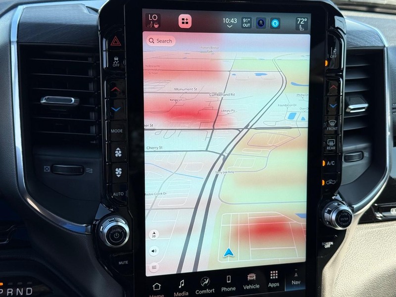 Ram 1500 Vehicle Full-screen Gallery Image 22