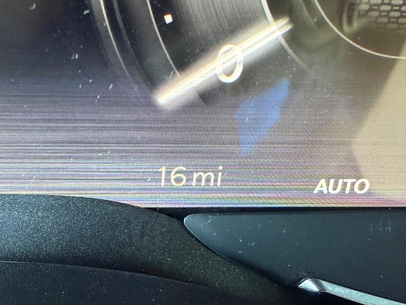 Ram 1500 Vehicle Full-screen Gallery Image 28