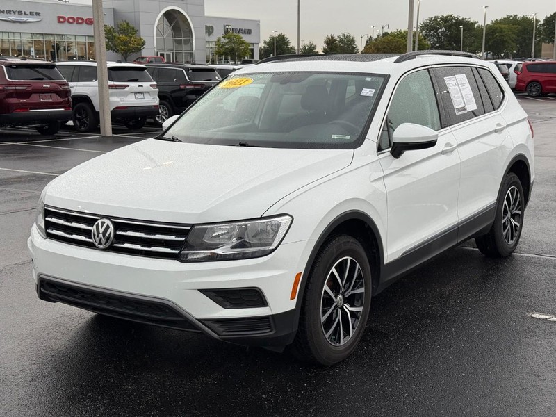 Volkswagen Tiguan Vehicle Full-screen Gallery Image 9