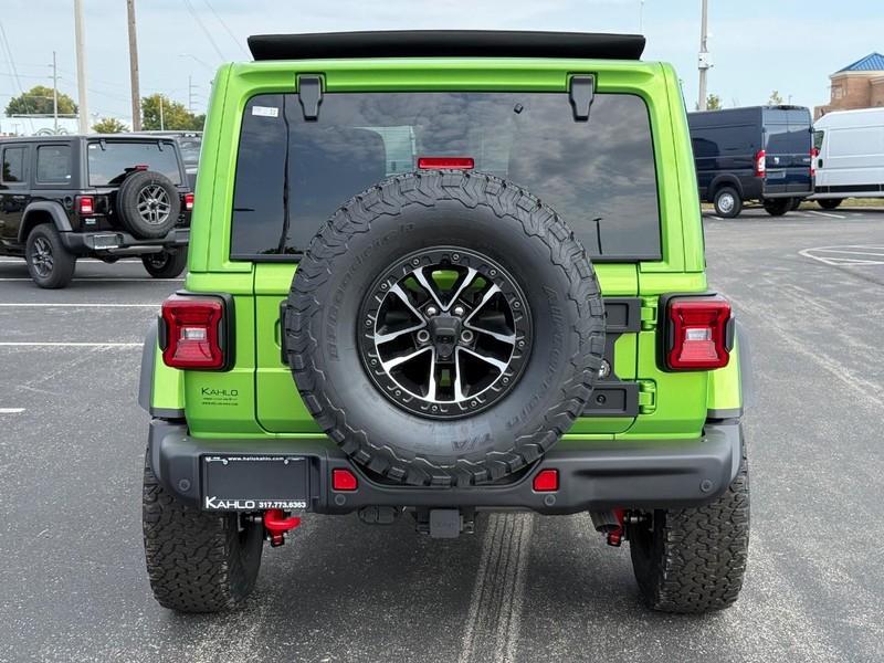 Jeep Wrangler Vehicle Full-screen Gallery Image 4