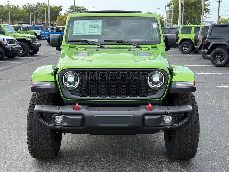 Jeep Wrangler Vehicle Full-screen Gallery Image 9