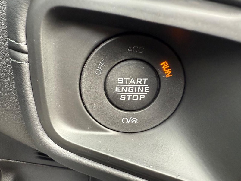 Jeep Wrangler Vehicle Full-screen Gallery Image 22