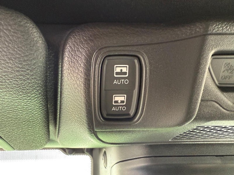 Jeep Wrangler Vehicle Full-screen Gallery Image 29