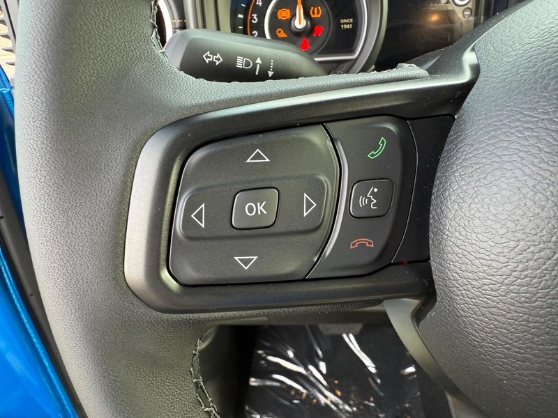 Jeep Gladiator Vehicle Full-screen Gallery Image 19