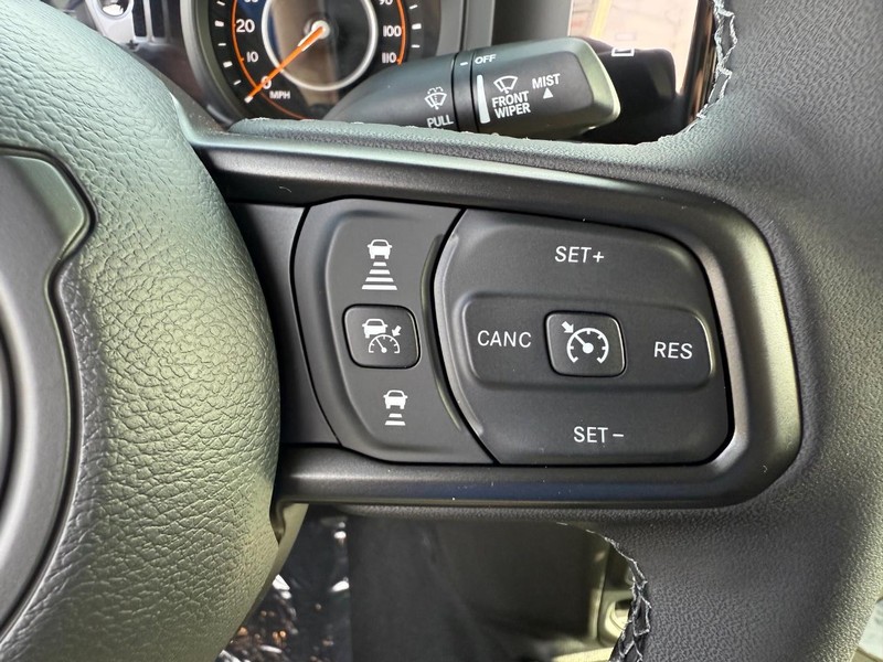 Jeep Gladiator Vehicle Full-screen Gallery Image 20