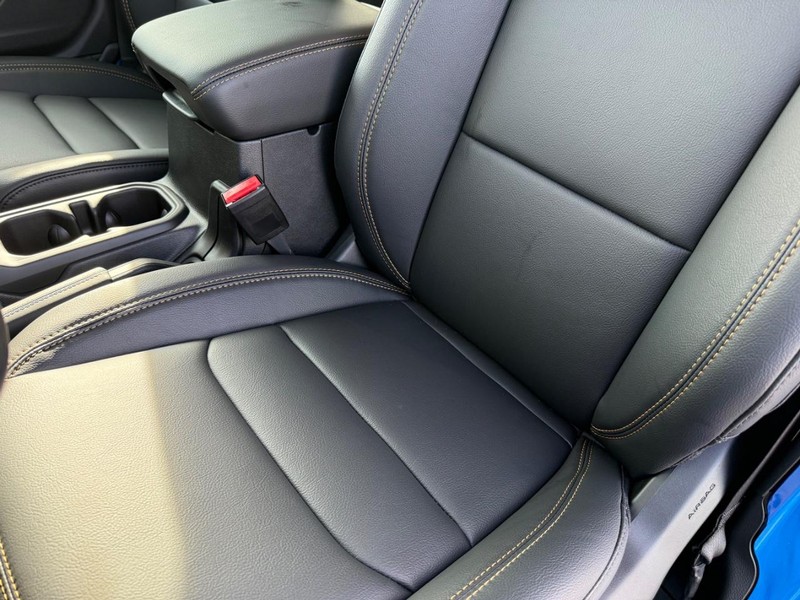 Jeep Gladiator Vehicle Full-screen Gallery Image 30