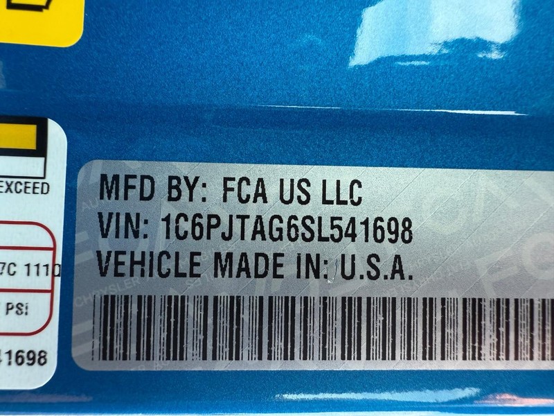 Jeep Gladiator Vehicle Full-screen Gallery Image 31