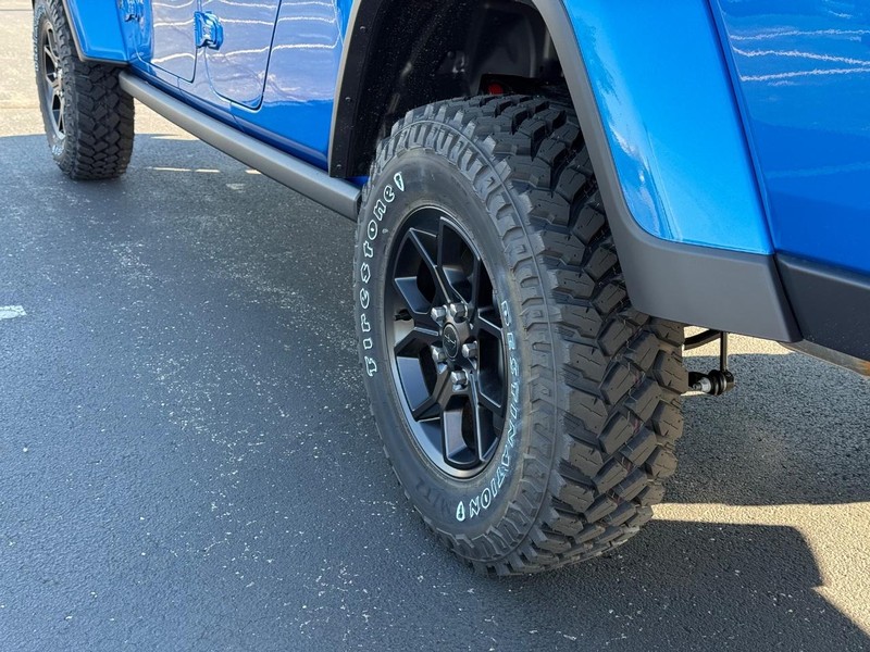 Jeep Gladiator Vehicle Full-screen Gallery Image 6