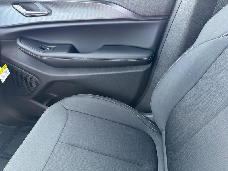 Jeep Grand Cherokee L Vehicle Full-screen Gallery Image 27