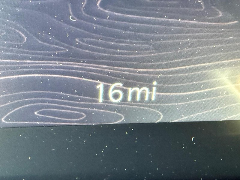 Jeep Grand Cherokee Vehicle Full-screen Gallery Image 32