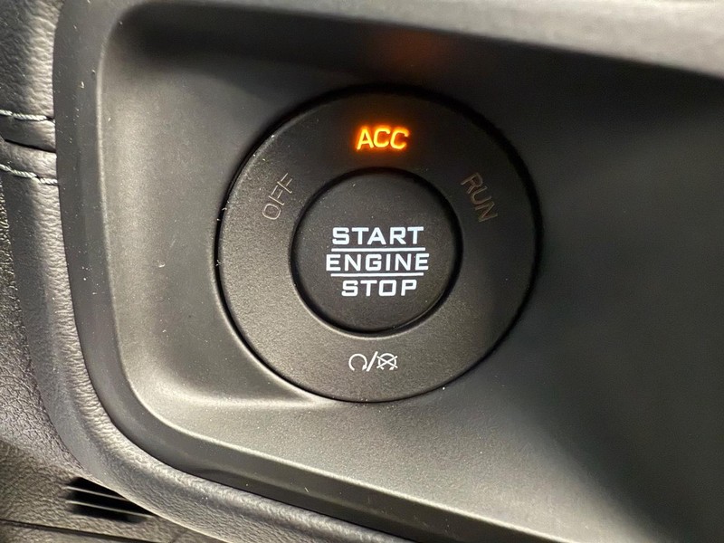 Jeep Wrangler Vehicle Full-screen Gallery Image 22