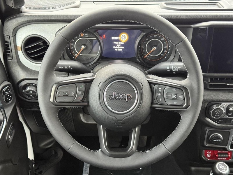 Jeep Gladiator Vehicle Full-screen Gallery Image 14