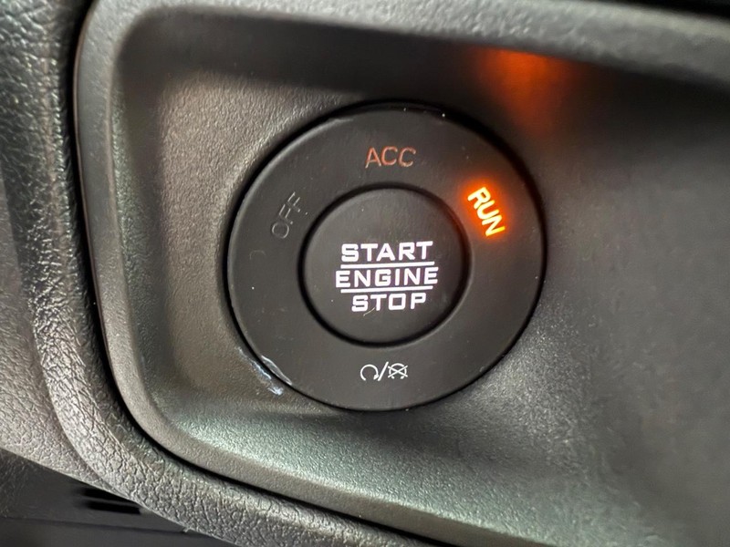 Jeep Gladiator Vehicle Full-screen Gallery Image 22