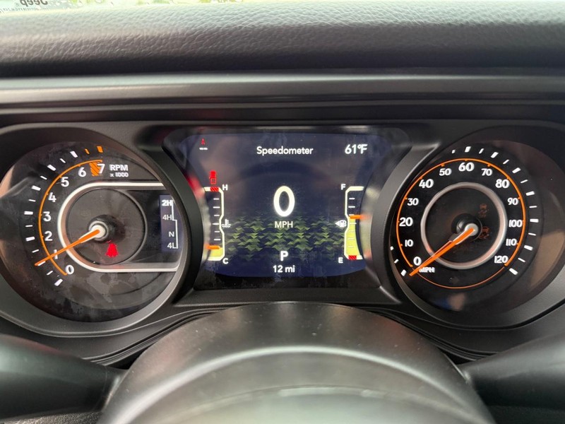 Jeep Gladiator Vehicle Full-screen Gallery Image 29