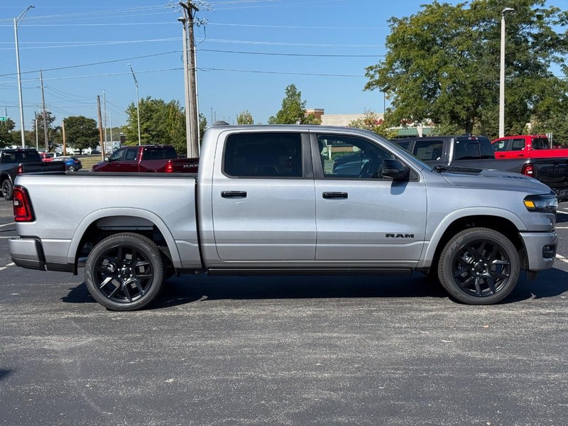 Ram 1500 Vehicle Full-screen Gallery Image 2