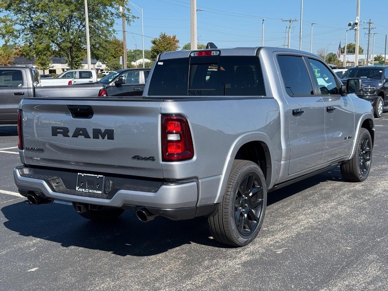 Ram 1500 Vehicle Full-screen Gallery Image 3