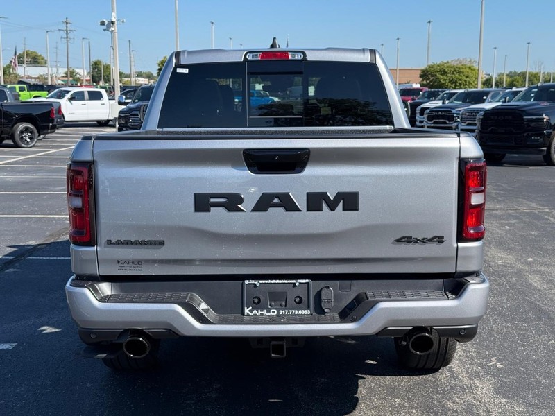 Ram 1500 Vehicle Full-screen Gallery Image 4