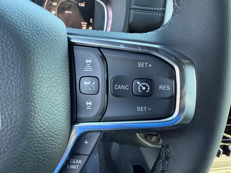 Ram 1500 Vehicle Full-screen Gallery Image 20