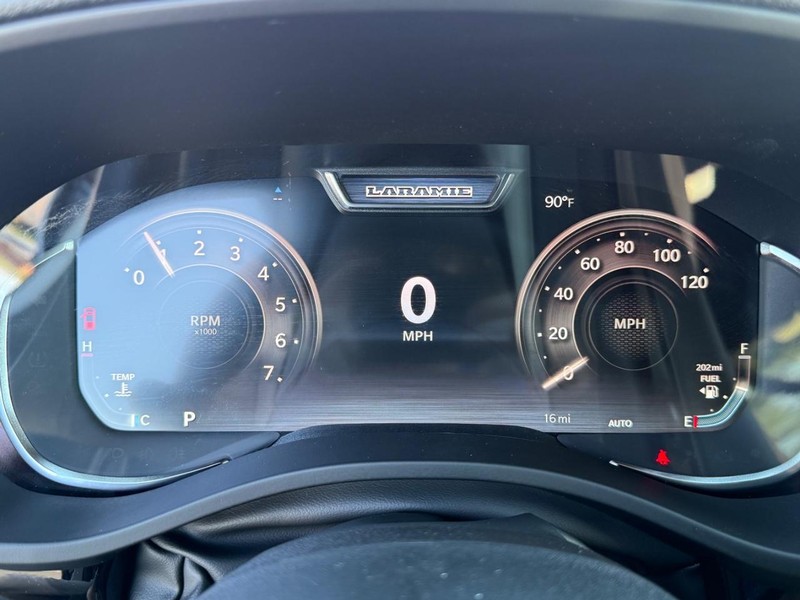 Ram 1500 Vehicle Full-screen Gallery Image 27