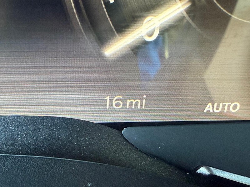 Ram 1500 Vehicle Full-screen Gallery Image 28