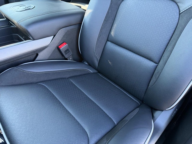 Ram 1500 Vehicle Full-screen Gallery Image 29