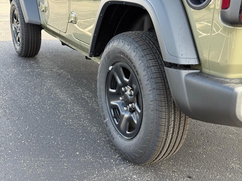 Jeep Wrangler Vehicle Full-screen Gallery Image 6