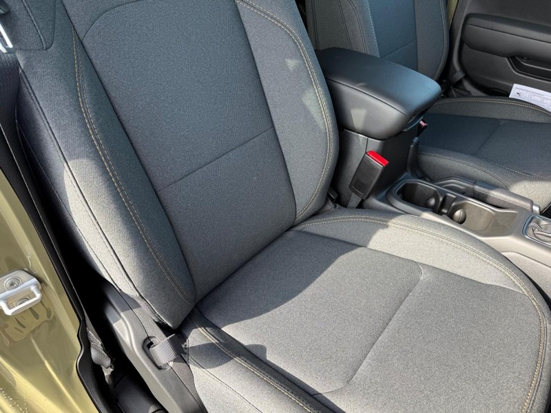 Jeep Wrangler Vehicle Full-screen Gallery Image 15