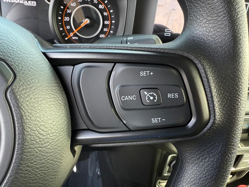 Jeep Wrangler Vehicle Full-screen Gallery Image 20