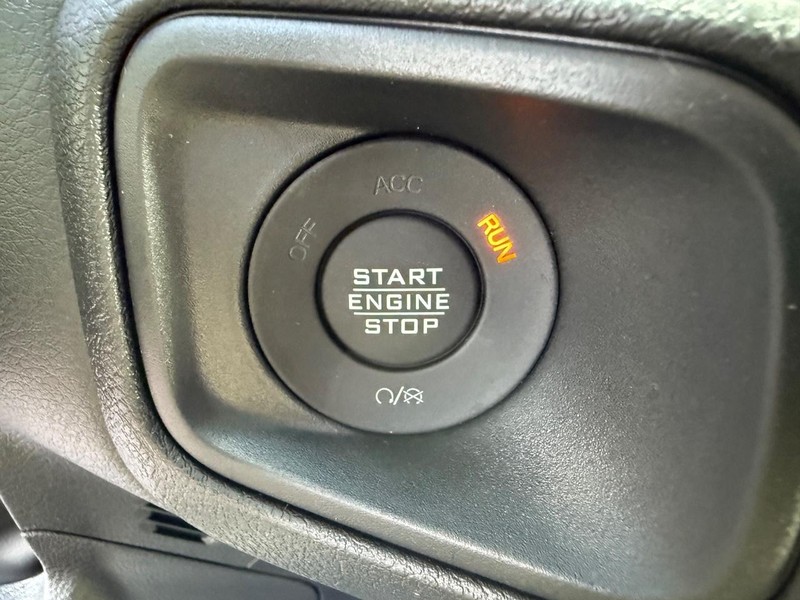 Jeep Wrangler Vehicle Full-screen Gallery Image 21