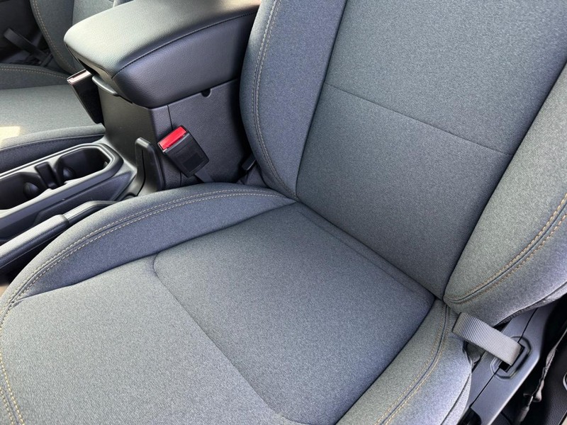 Jeep Wrangler Vehicle Full-screen Gallery Image 29