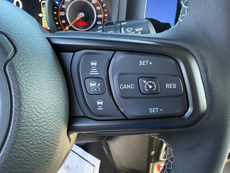 Jeep Wrangler Vehicle Full-screen Gallery Image 18