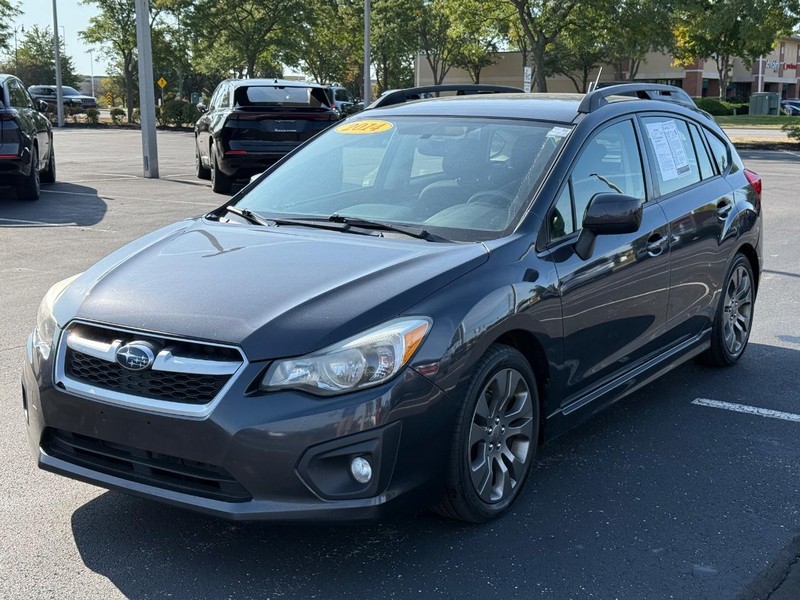 Subaru Impreza Wagon Vehicle Full-screen Gallery Image 8