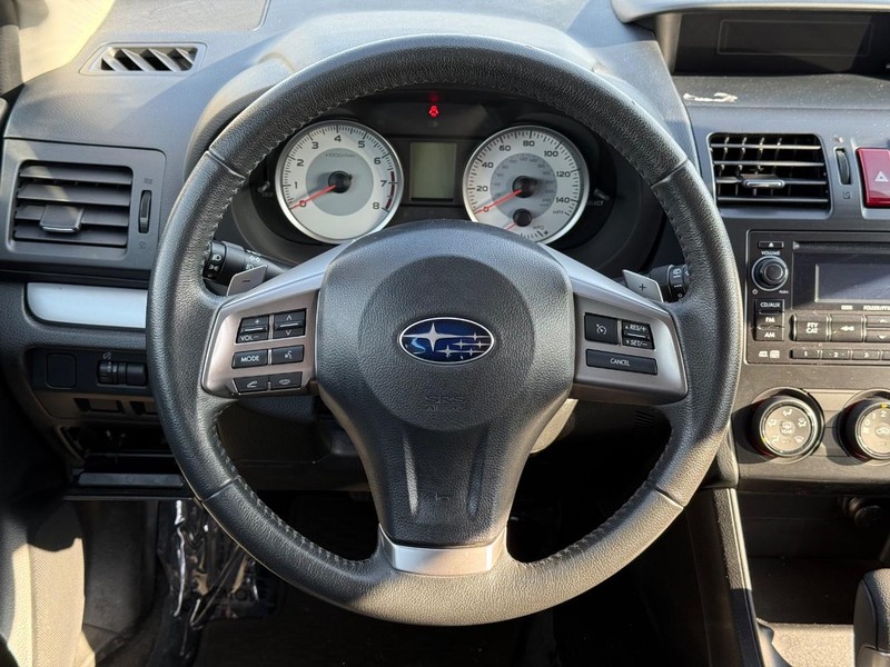 Subaru Impreza Wagon Vehicle Full-screen Gallery Image 13