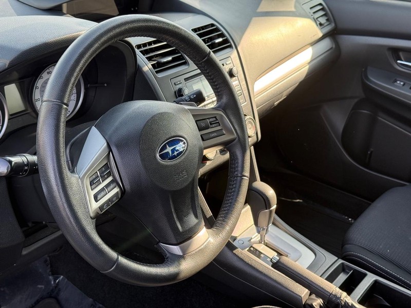 Subaru Impreza Wagon Vehicle Full-screen Gallery Image 18