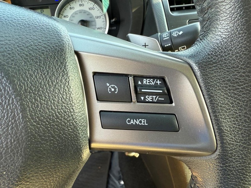 Subaru Impreza Wagon Vehicle Full-screen Gallery Image 20