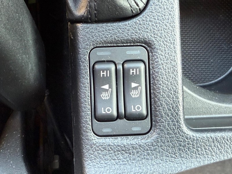 Subaru Impreza Wagon Vehicle Full-screen Gallery Image 23