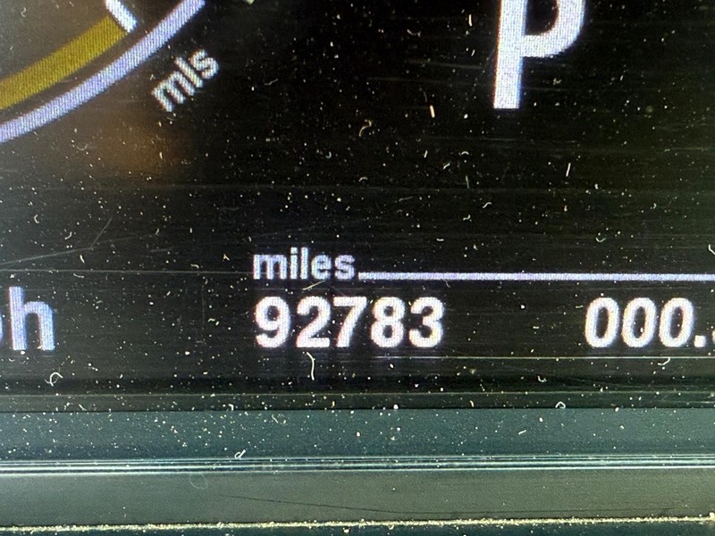 BMW M6 Vehicle Full-screen Gallery Image 28