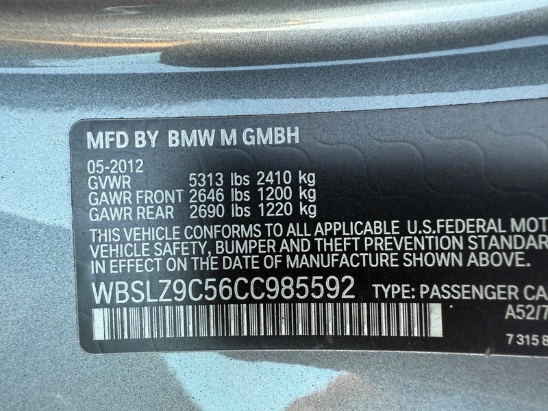 BMW M6 Vehicle Full-screen Gallery Image 30