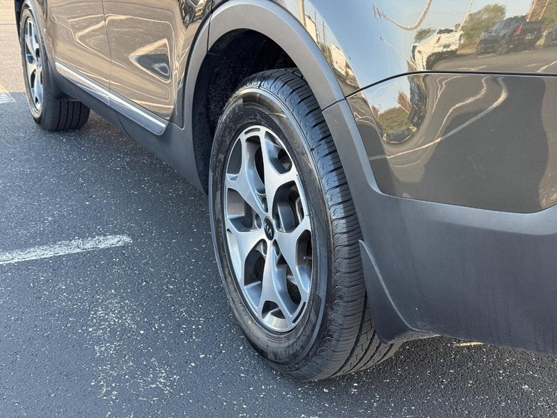 Kia Telluride Vehicle Full-screen Gallery Image 6