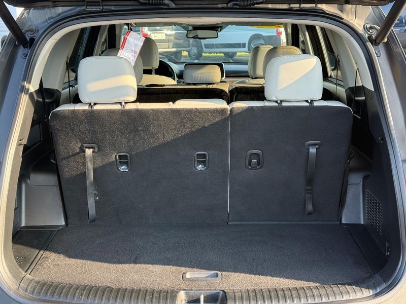 Kia Telluride Vehicle Full-screen Gallery Image 7