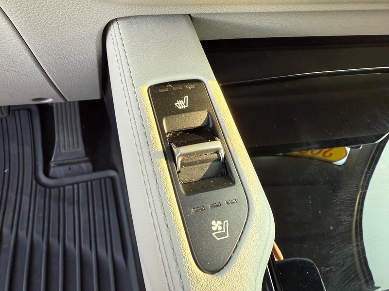 Kia Telluride Vehicle Full-screen Gallery Image 25