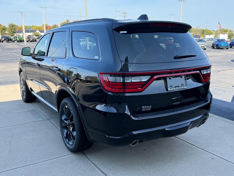 Dodge Durango Vehicle Full-screen Gallery Image 5