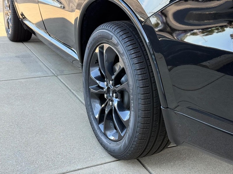 Dodge Durango Vehicle Full-screen Gallery Image 6