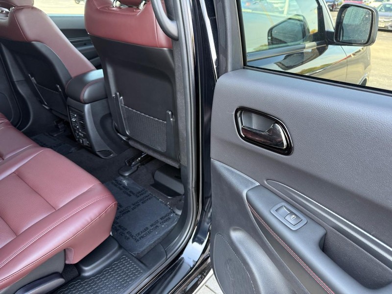 Dodge Durango Vehicle Full-screen Gallery Image 13