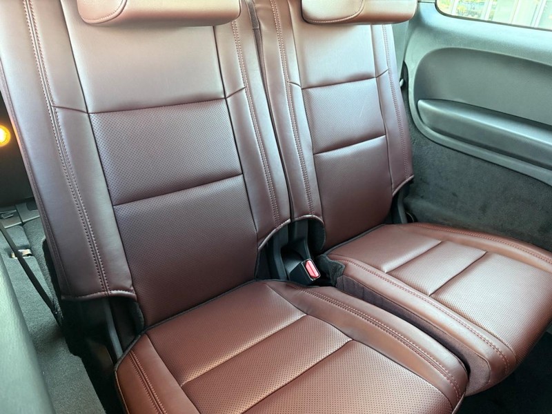 Dodge Durango Vehicle Full-screen Gallery Image 14