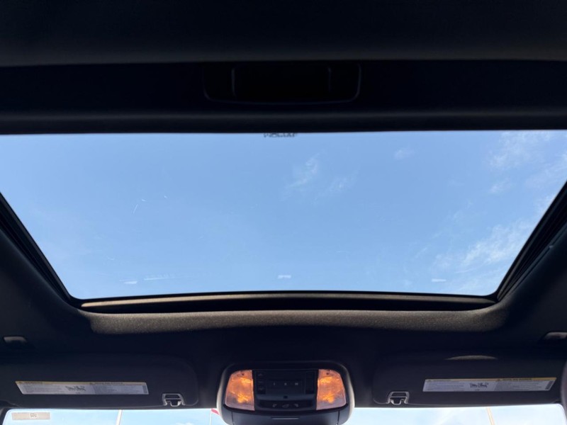 Dodge Durango Vehicle Full-screen Gallery Image 15