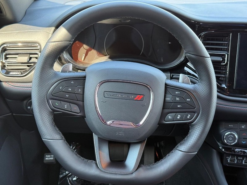 Dodge Durango Vehicle Full-screen Gallery Image 17