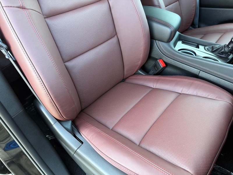 Dodge Durango Vehicle Full-screen Gallery Image 19