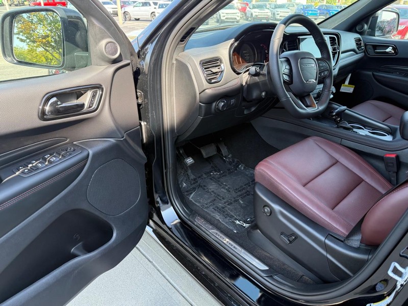 Dodge Durango Vehicle Full-screen Gallery Image 20